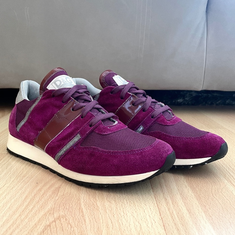 D&G - DOLCE & GABBANA SIZE 7.5 PURPLE SUEDE LEATHER SNEAKERS